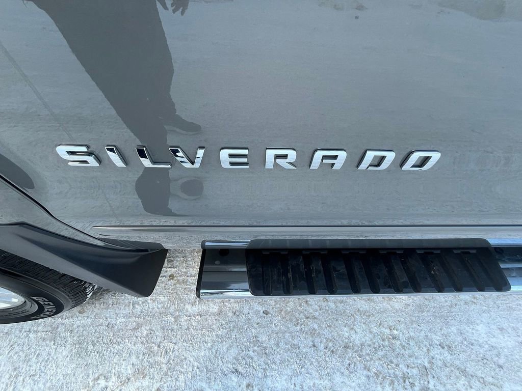Used 2017 Chevrolet Silverado 1500 LT w/ All Star Edition image 9