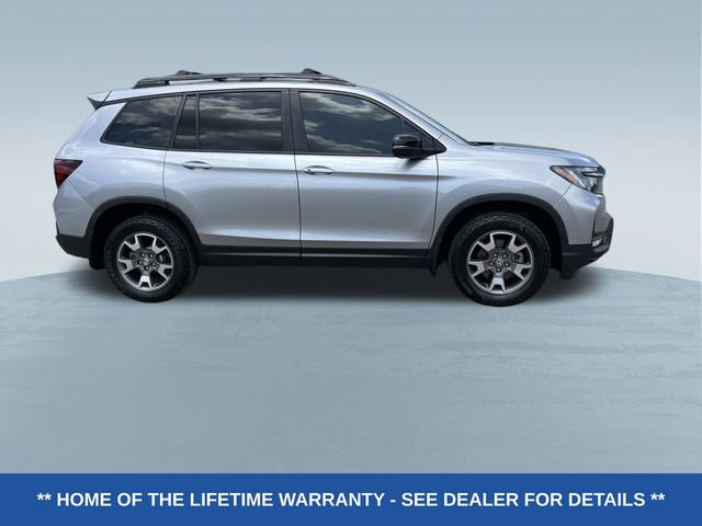 Used 2023 Honda Passport TrailSport image 2