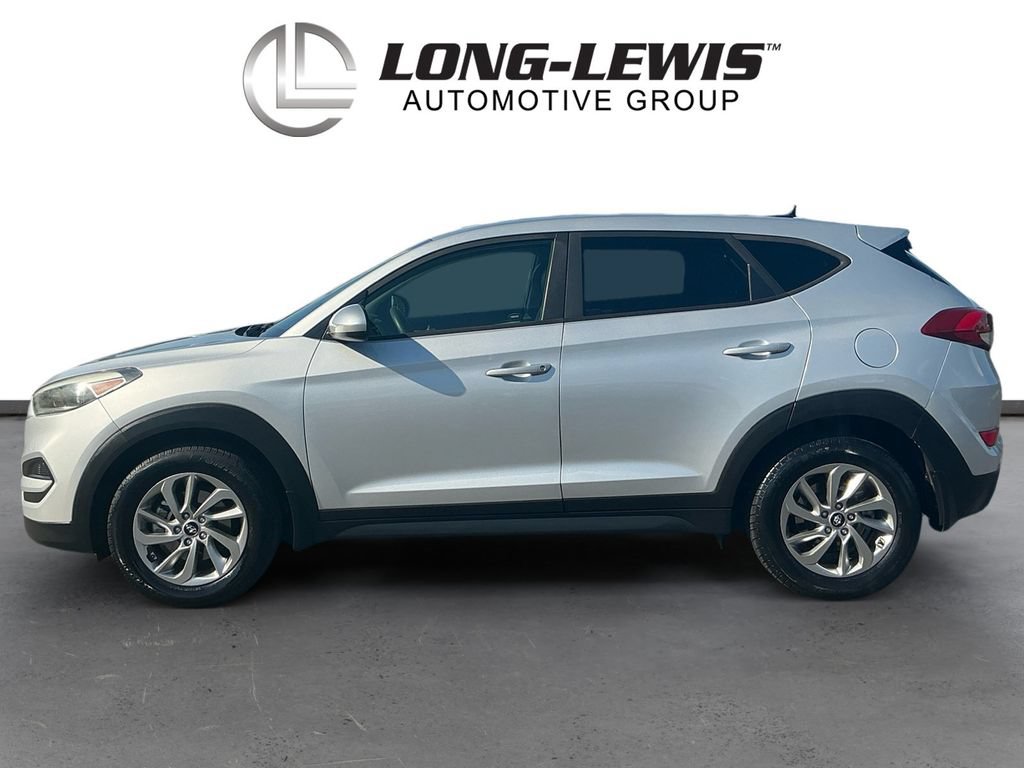 Used 2017 Hyundai Tucson SE w/ Cargo Package FWD image 2