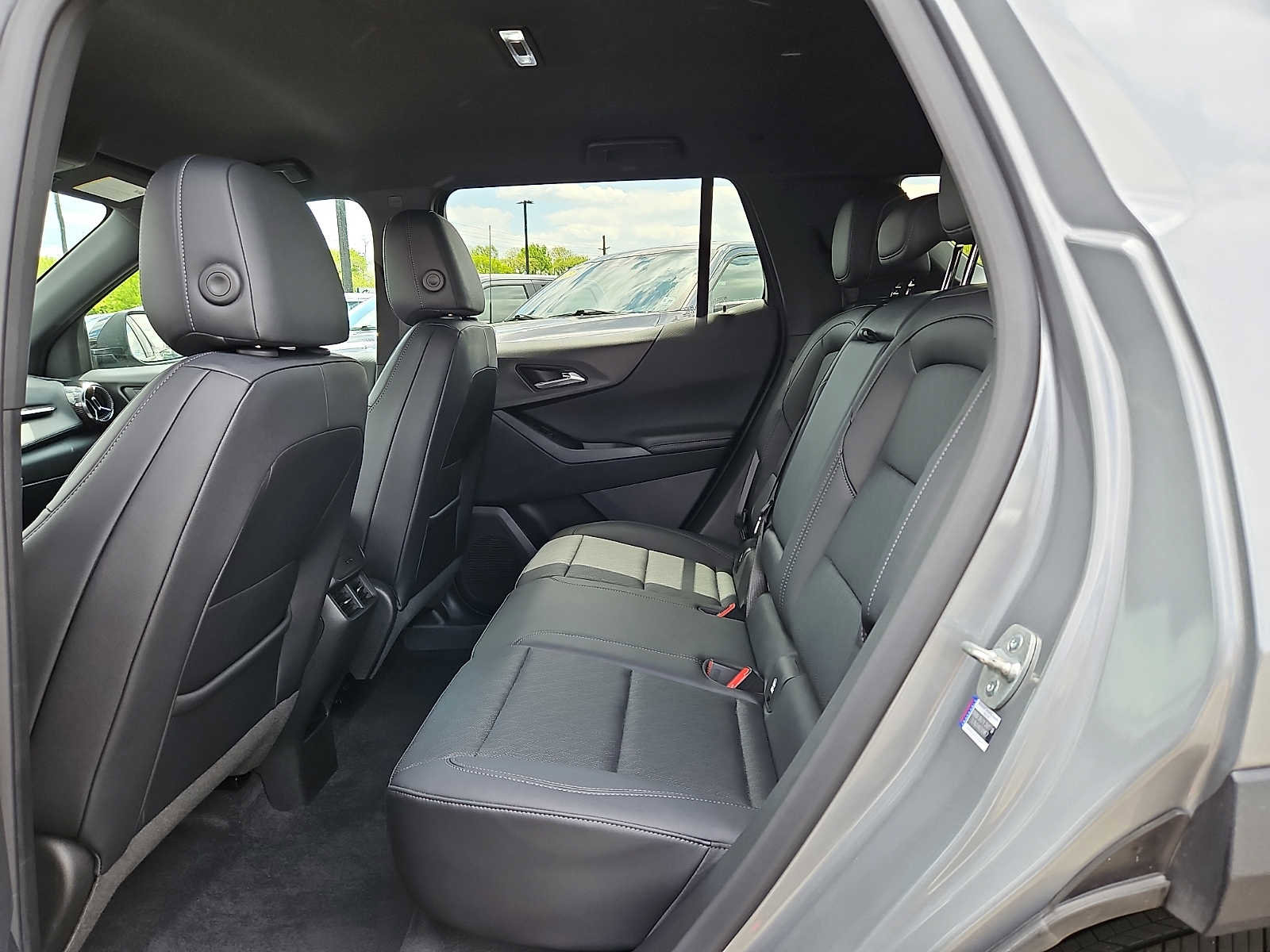 Used 2025 Chevrolet Equinox LT w/ Convenience Package II AWD/4WD image 10