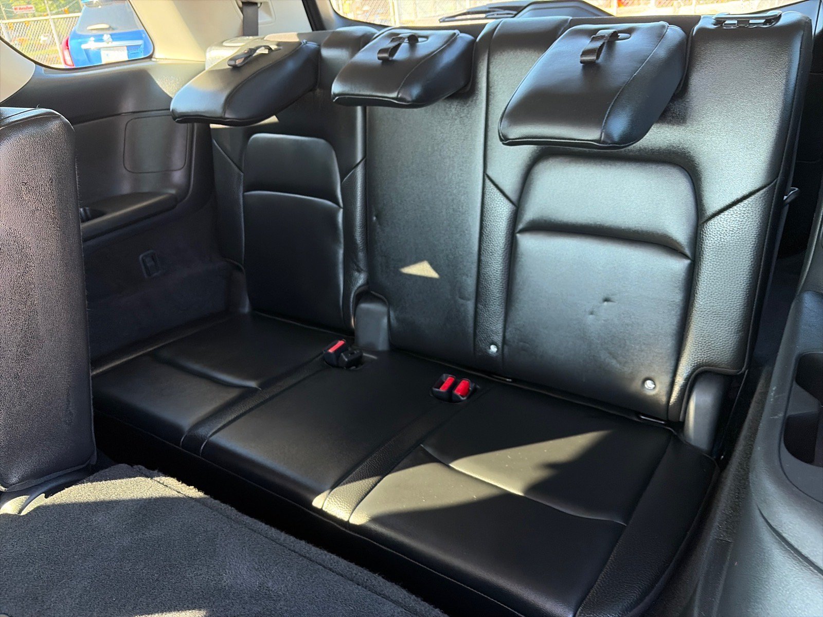 Used 2023 Nissan Pathfinder SL AWD/4WD image 18