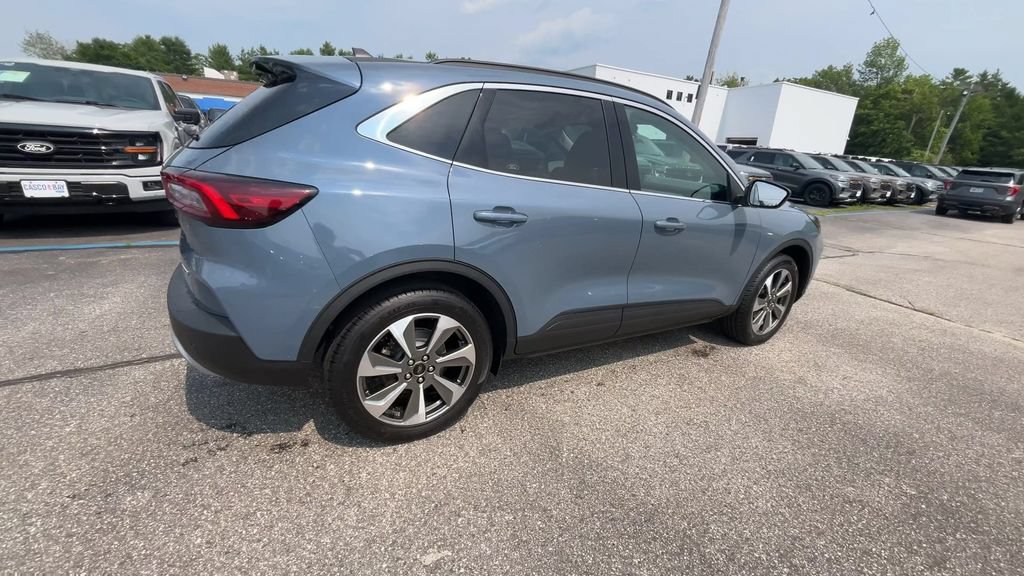 Certified 2025 Ford Escape Platinum AWD/4WD image 19