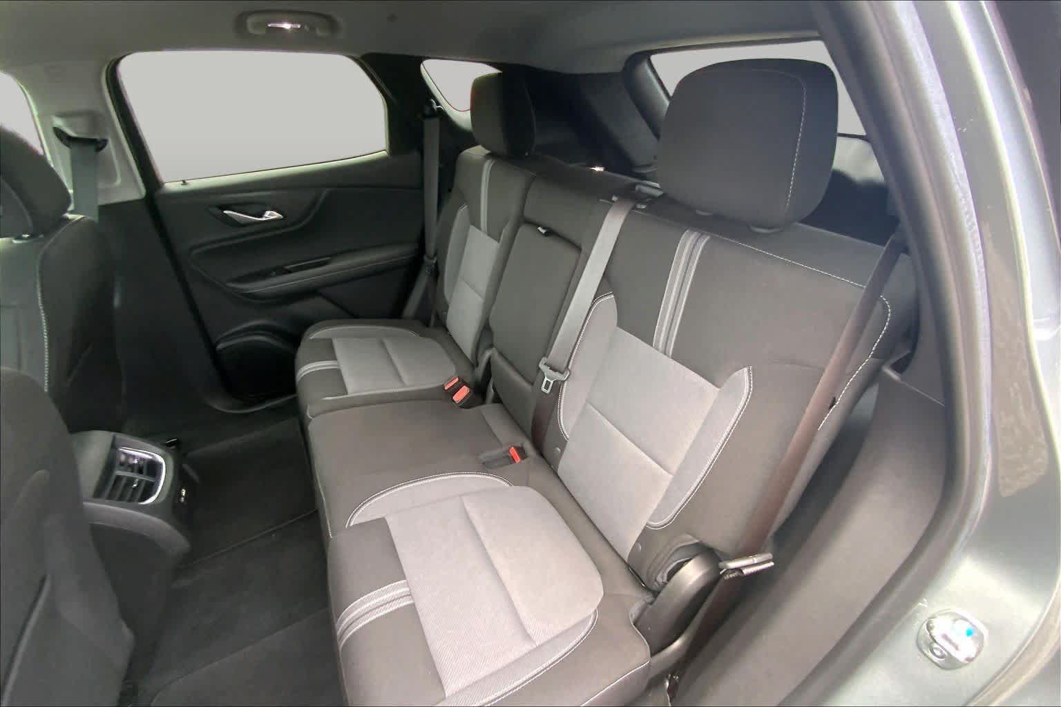 Used 2024 Chevrolet Blazer LT FWD image 20