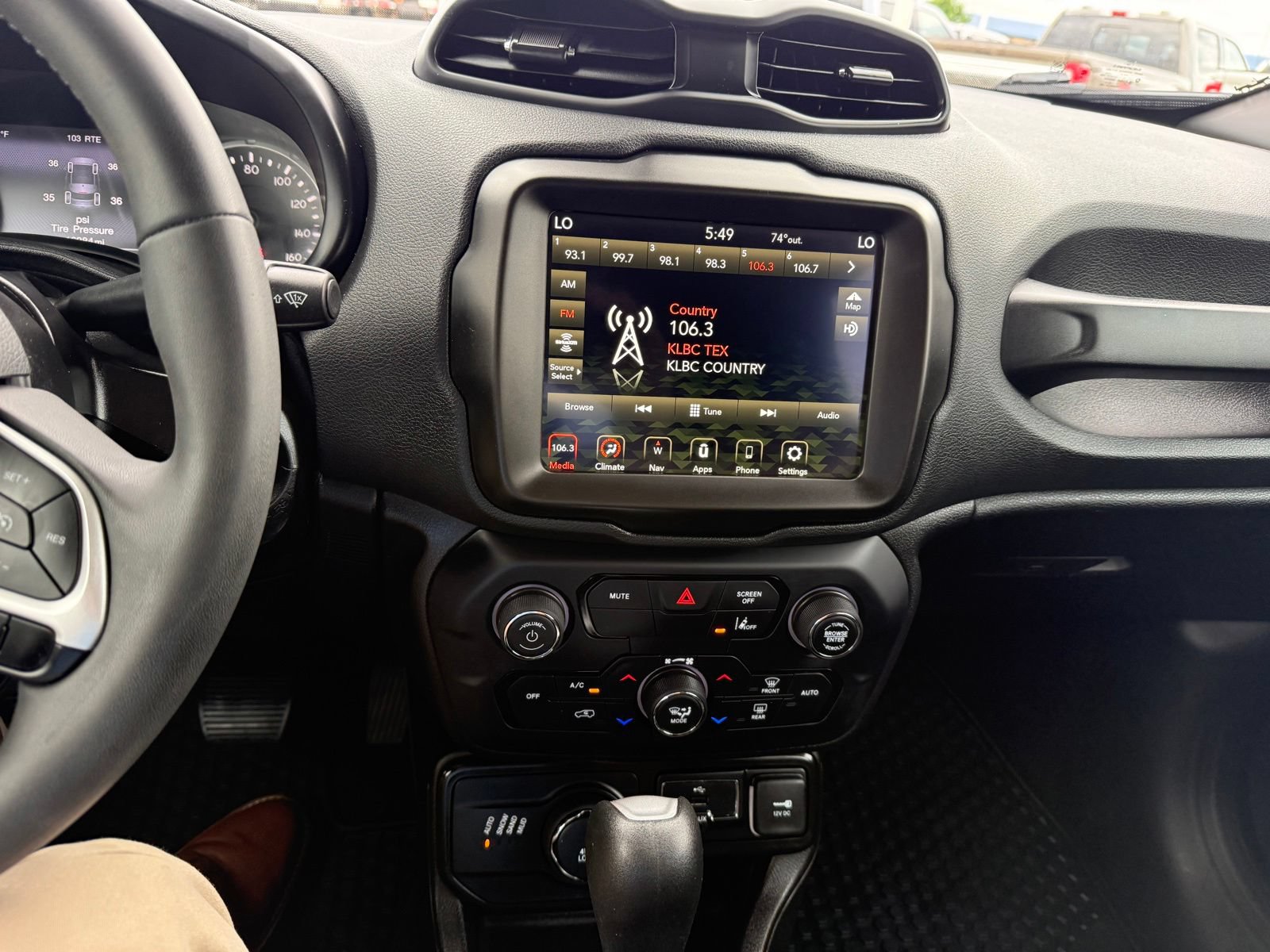 Used 2023 Jeep Renegade Altitude AWD/4WD image 15