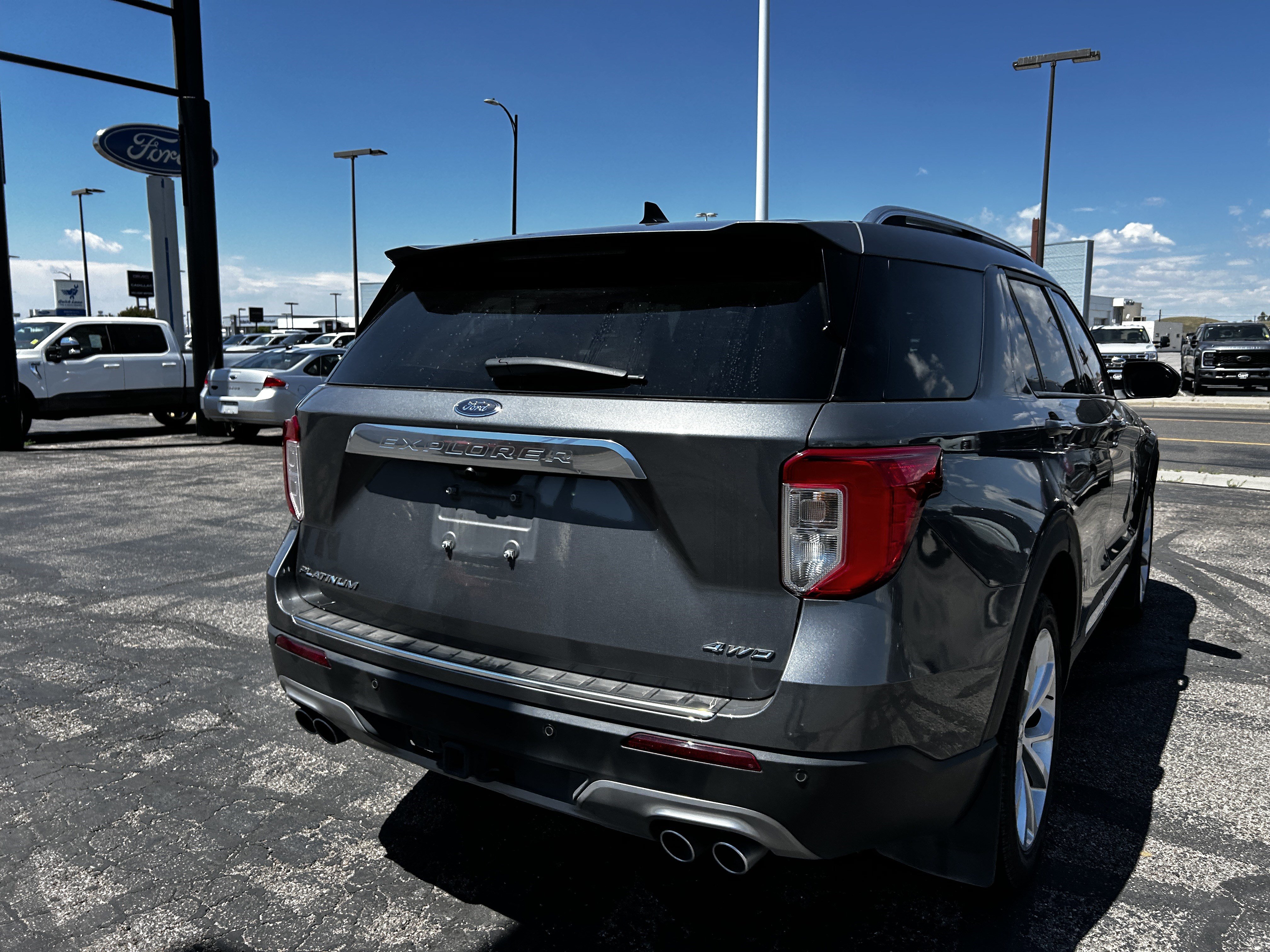 Certified 2023 Ford Explorer Platinum w/ Premium Technology Package AWD/4WD image 6