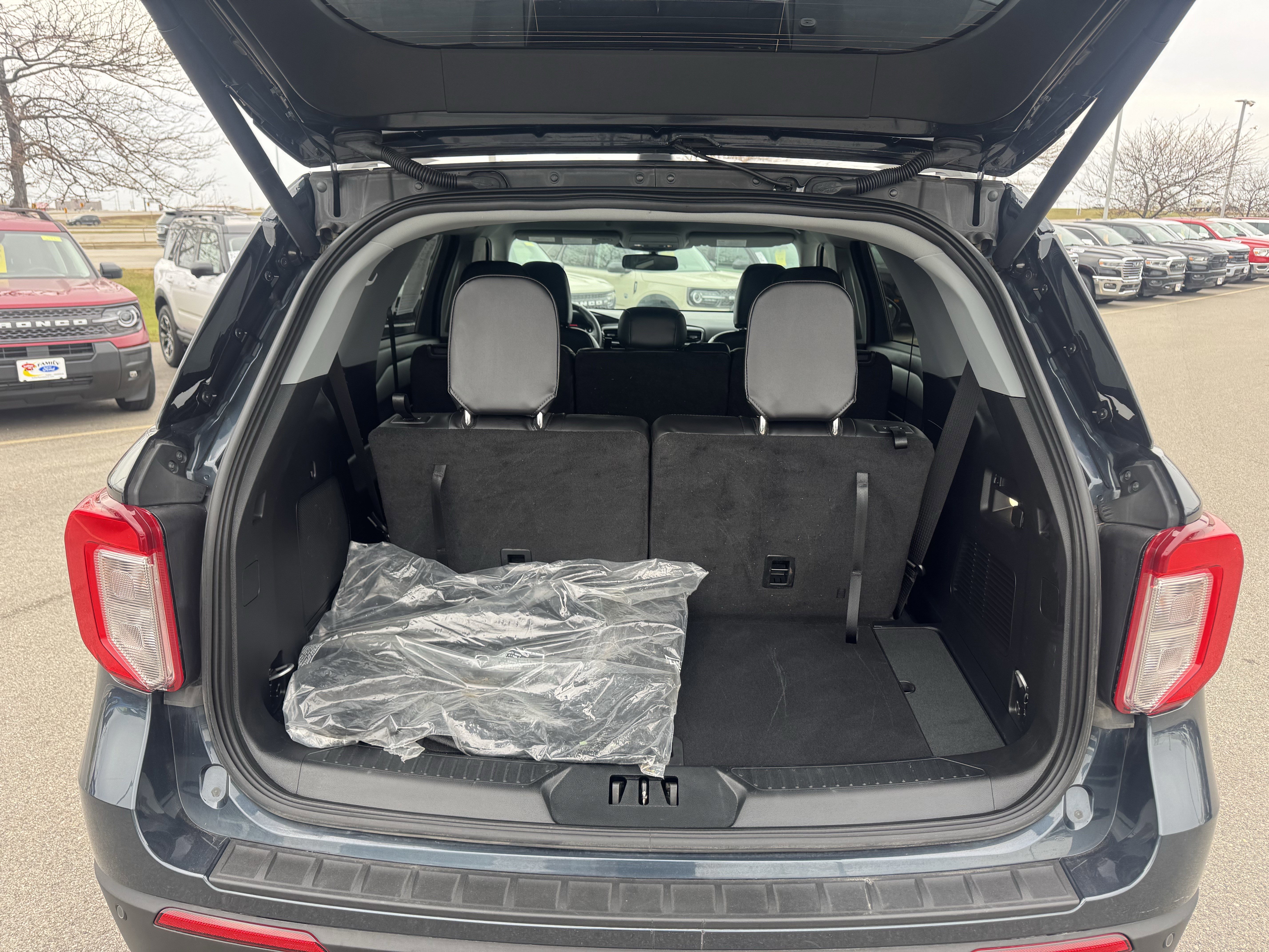 Certified 2023 Ford Explorer XLT w/ Equipment Group 202A image 21