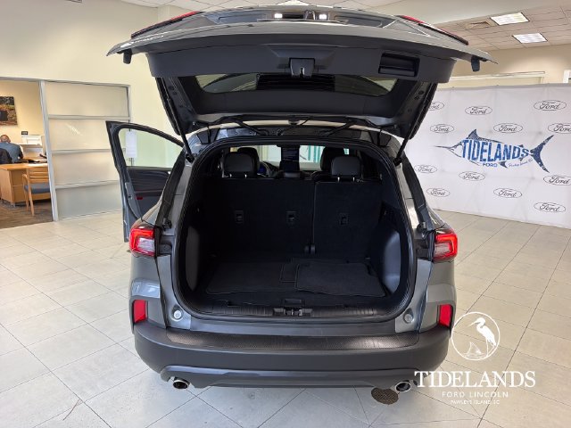 Certified 2025 Ford Escape ST-Line FWD image 12