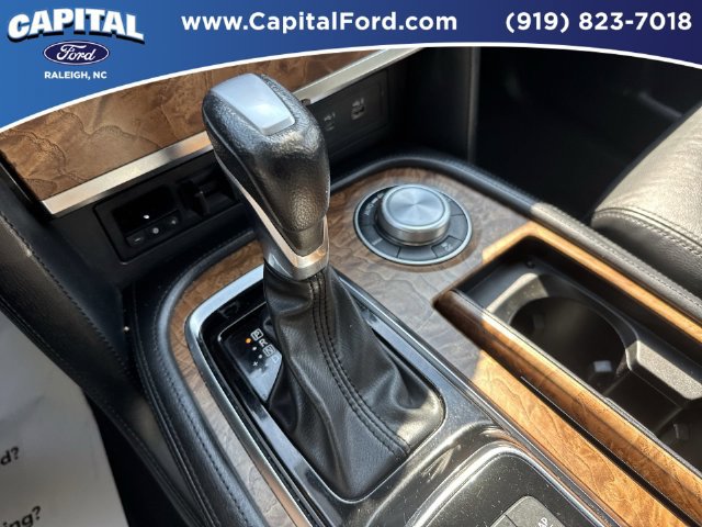 Used 2022 Nissan Armada SL w/ Captain's Chairs Package AWD/4WD image 31