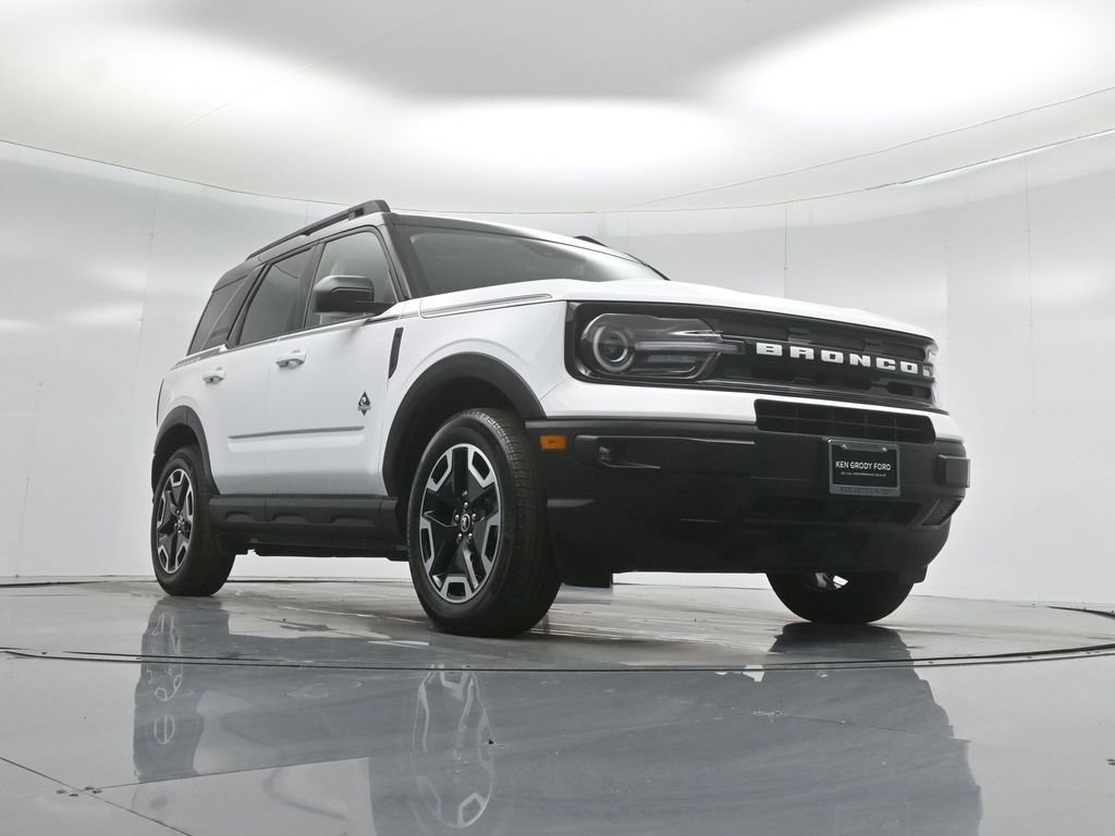 Certified 2024 Ford Bronco Sport Outer Banks w/ Topo Graphic Package AWD/4WD image 45