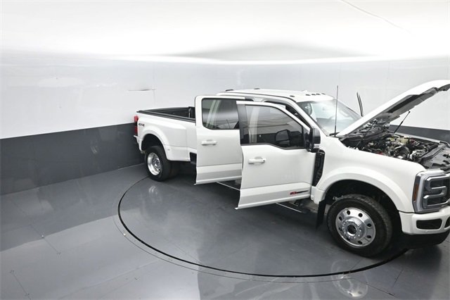 Certified 2025 Ford F450 Platinum image 32