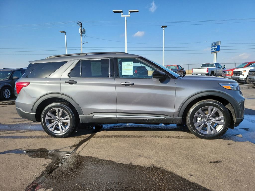 Certified 2022 Ford Explorer XLT w/ Equipment Group 202A image 6