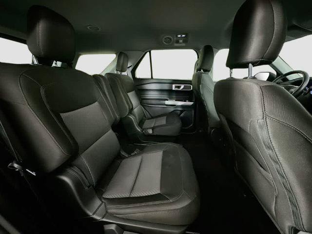 Certified 2023 Ford Explorer XLT RWD image 32