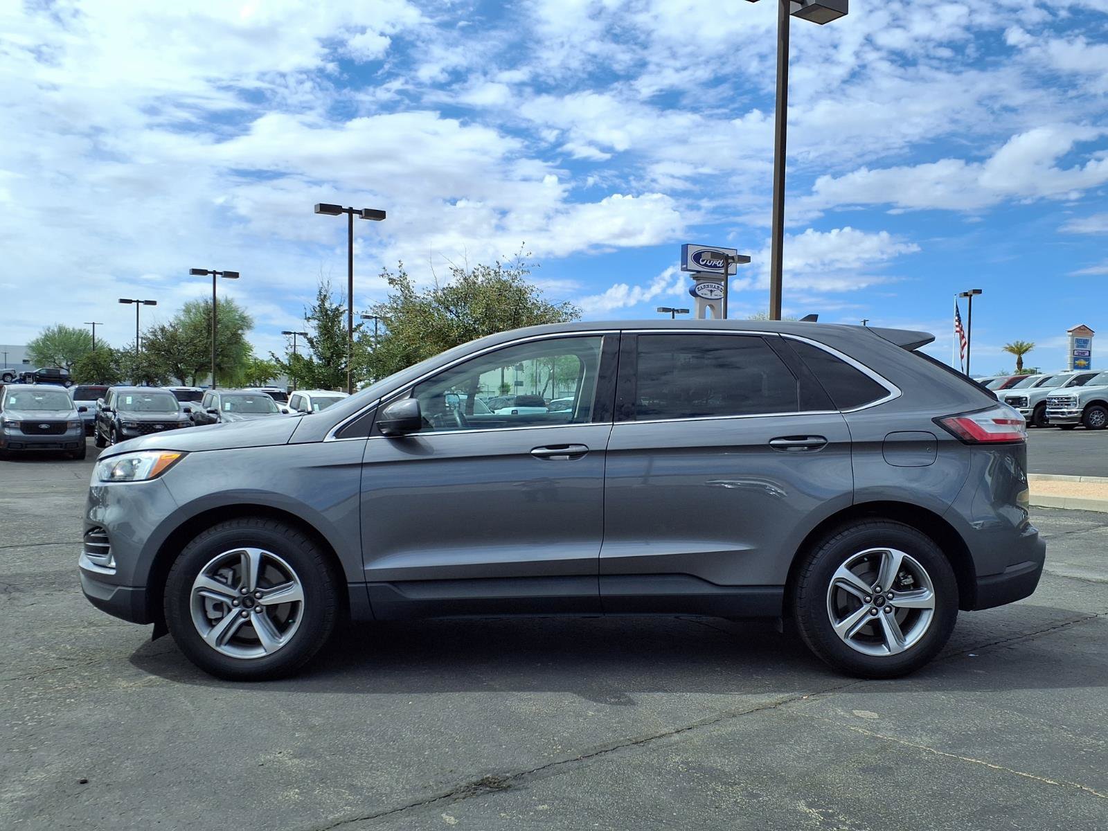 Certified 2023 Ford Edge SEL w/ Convenience Package AWD/4WD image 3