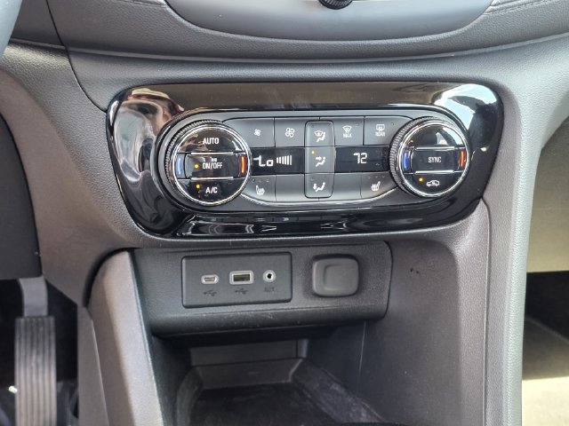 Used 2022 Buick Encore GX Select FWD image 21