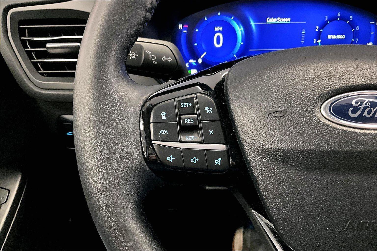 Certified 2022 Ford Escape Titanium w/ Class II Trailer Tow Package image 17