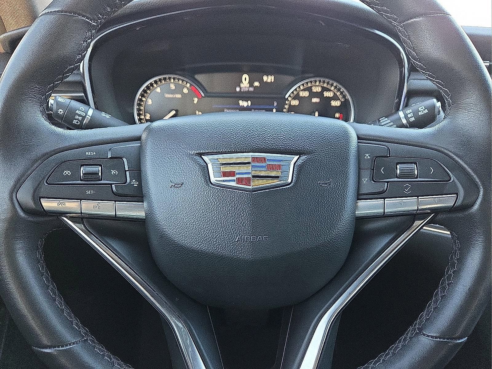 Used 2024 Cadillac XT6 Luxury image 24