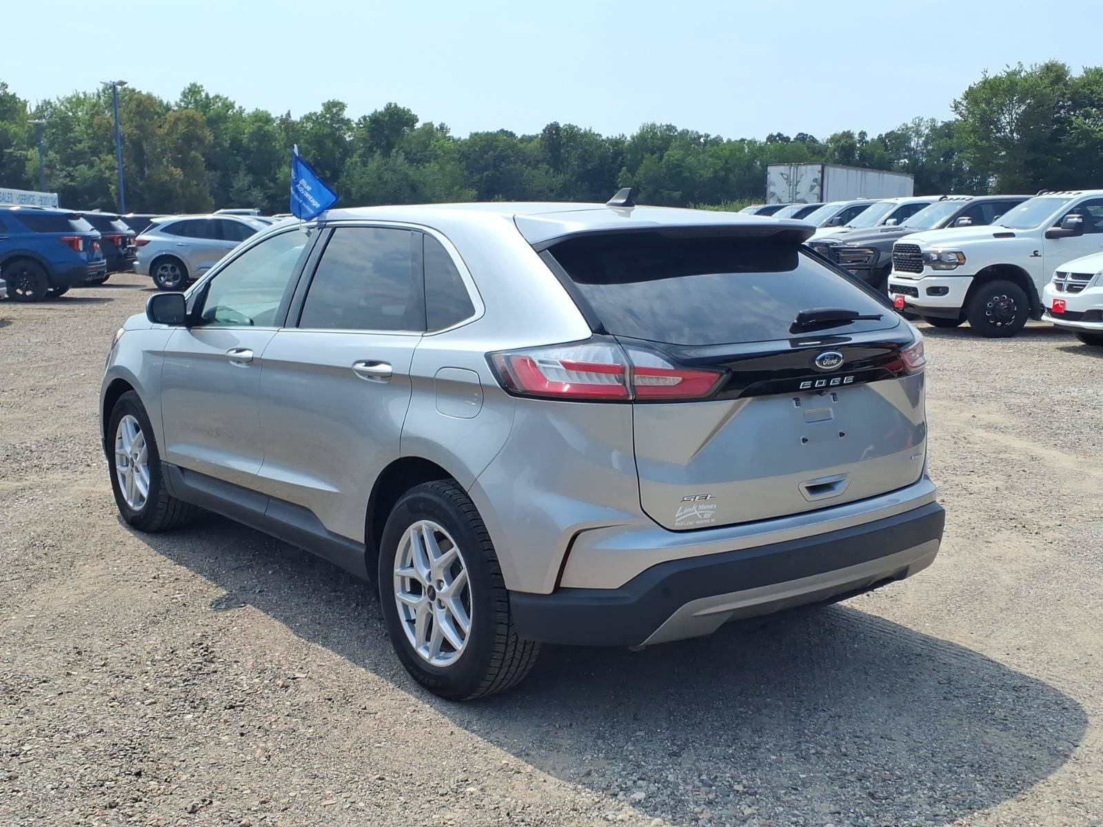 Certified 2023 Ford Edge SEL AWD/4WD image 3