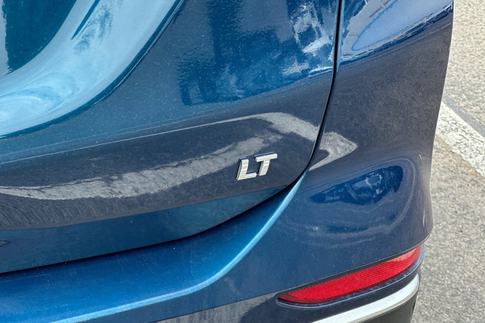 Used 2021 Chevrolet Equinox LT w/ LPO, Floor Liner Package FWD image 27