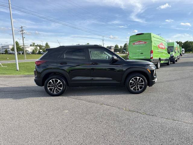 Used 2025 Chevrolet TrailBlazer LT AWD/4WD image 4