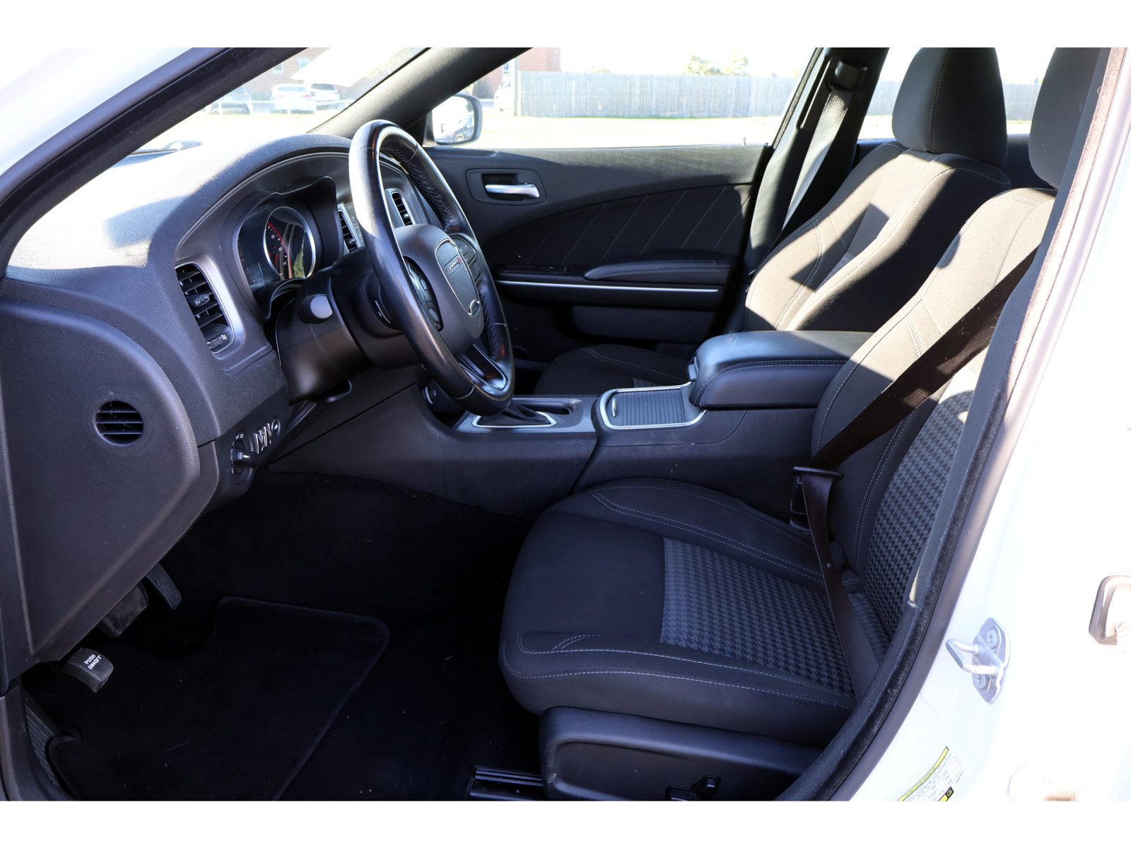 Used 2023 Dodge Charger SXT RWD image 21