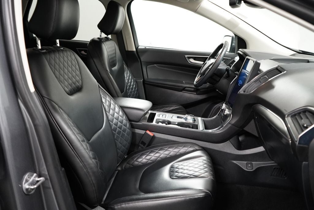 Certified 2024 Ford Edge Titanium AWD/4WD image 31