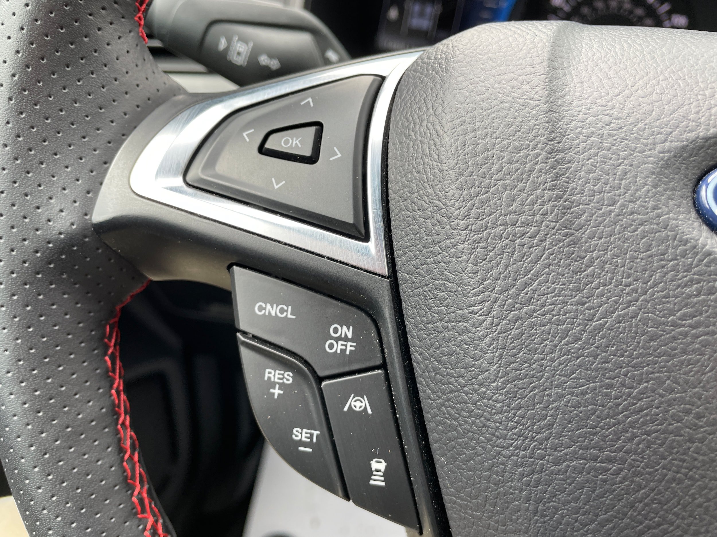 Certified 2024 Ford Edge ST-Line AWD/4WD image 18