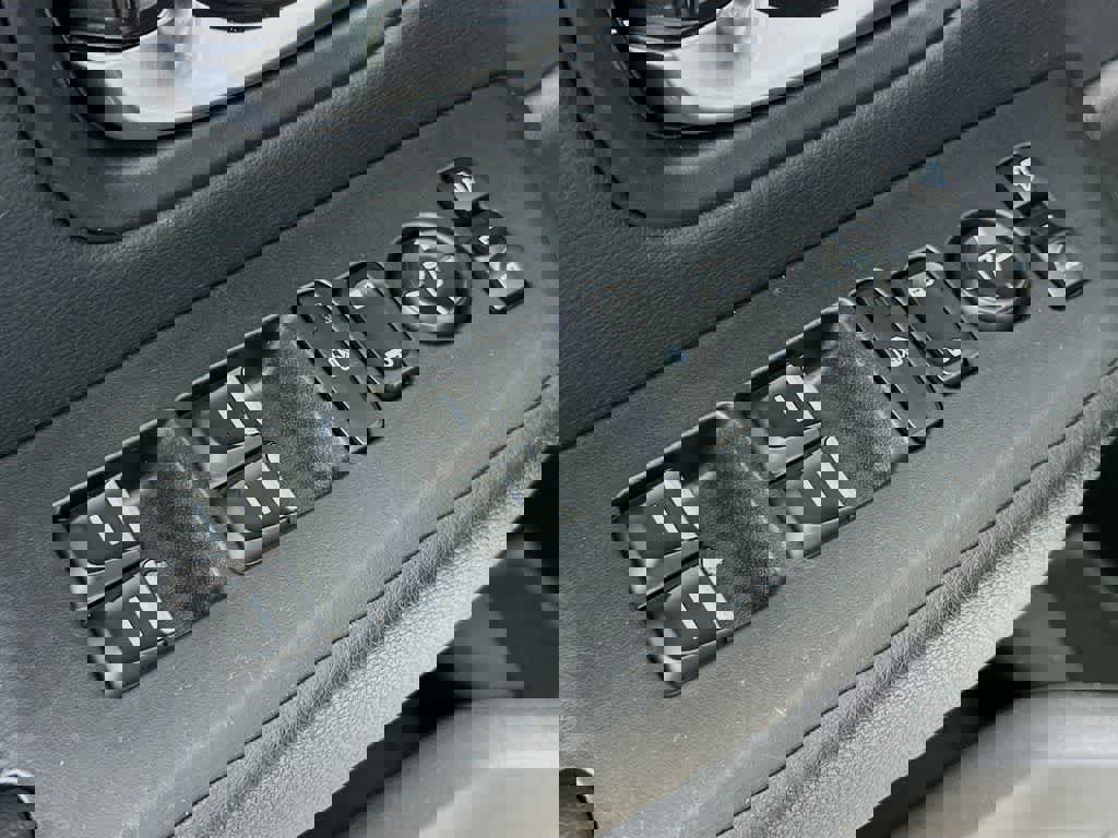 Used 2023 Honda Pilot Elite image 30