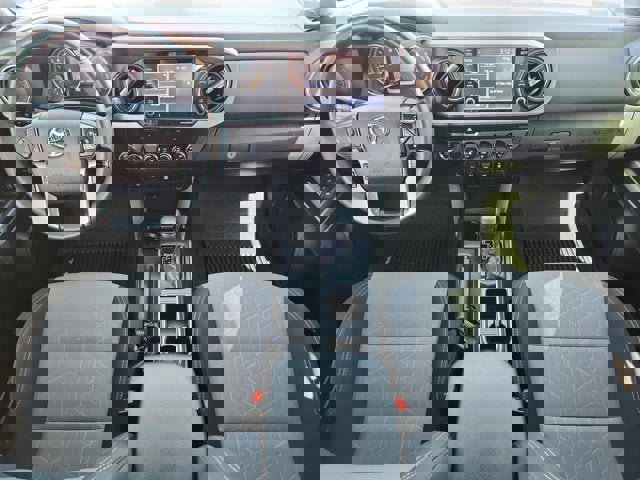 Used 2020 Toyota Tacoma TRD Sport w/ Technology Package AWD/4WD image 10