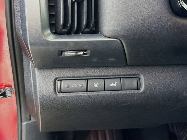Used 2022 Nissan Pathfinder SL FWD image 12
