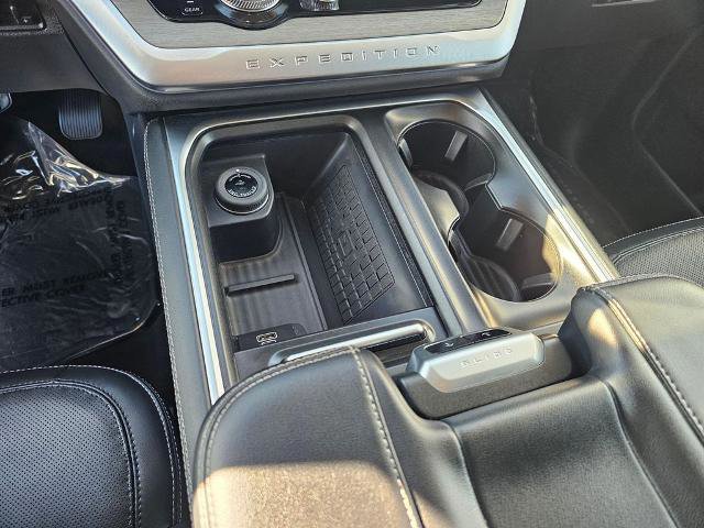 Certified 2025 Ford Expedition Max Platinum image 22