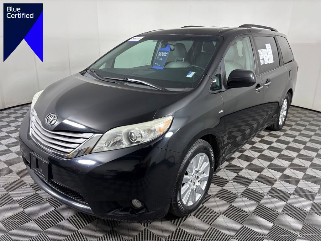Used 2017 Toyota Sienna AWD image 1