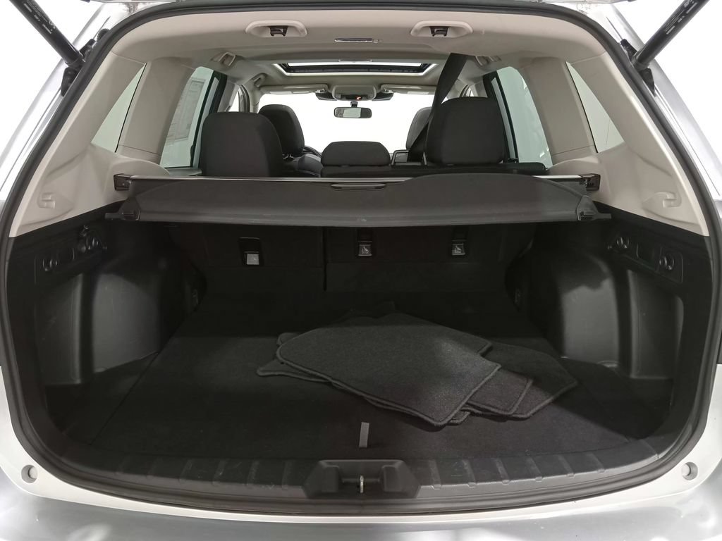 Used 2022 Subaru Forester Premium AWD/4WD image 5