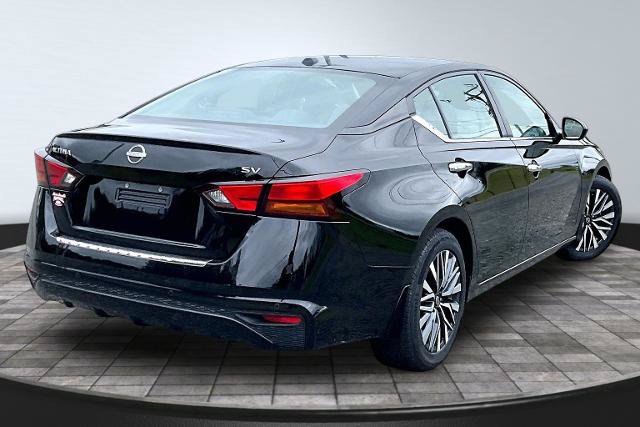 Used 2023 Nissan Altima 2.5 SV FWD image 13