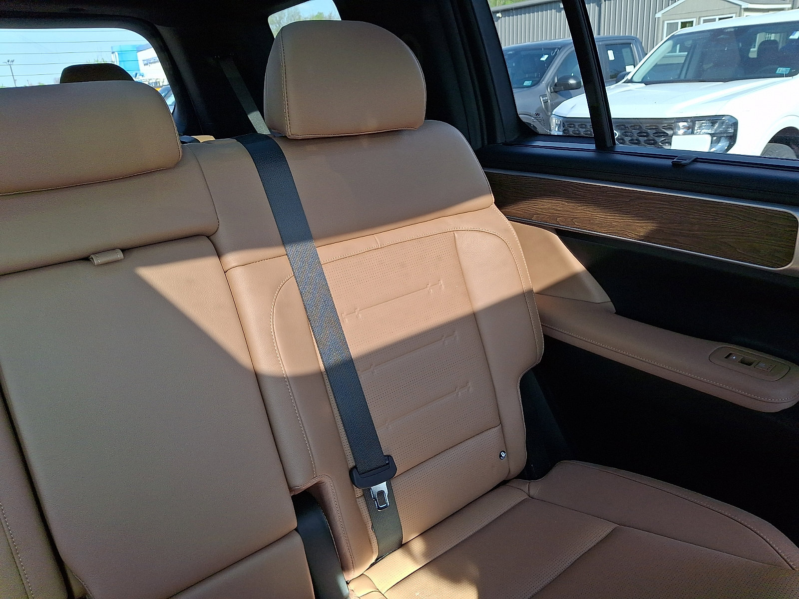 Used 2025 Hyundai Santa Fe Limited AWD/4WD image 20