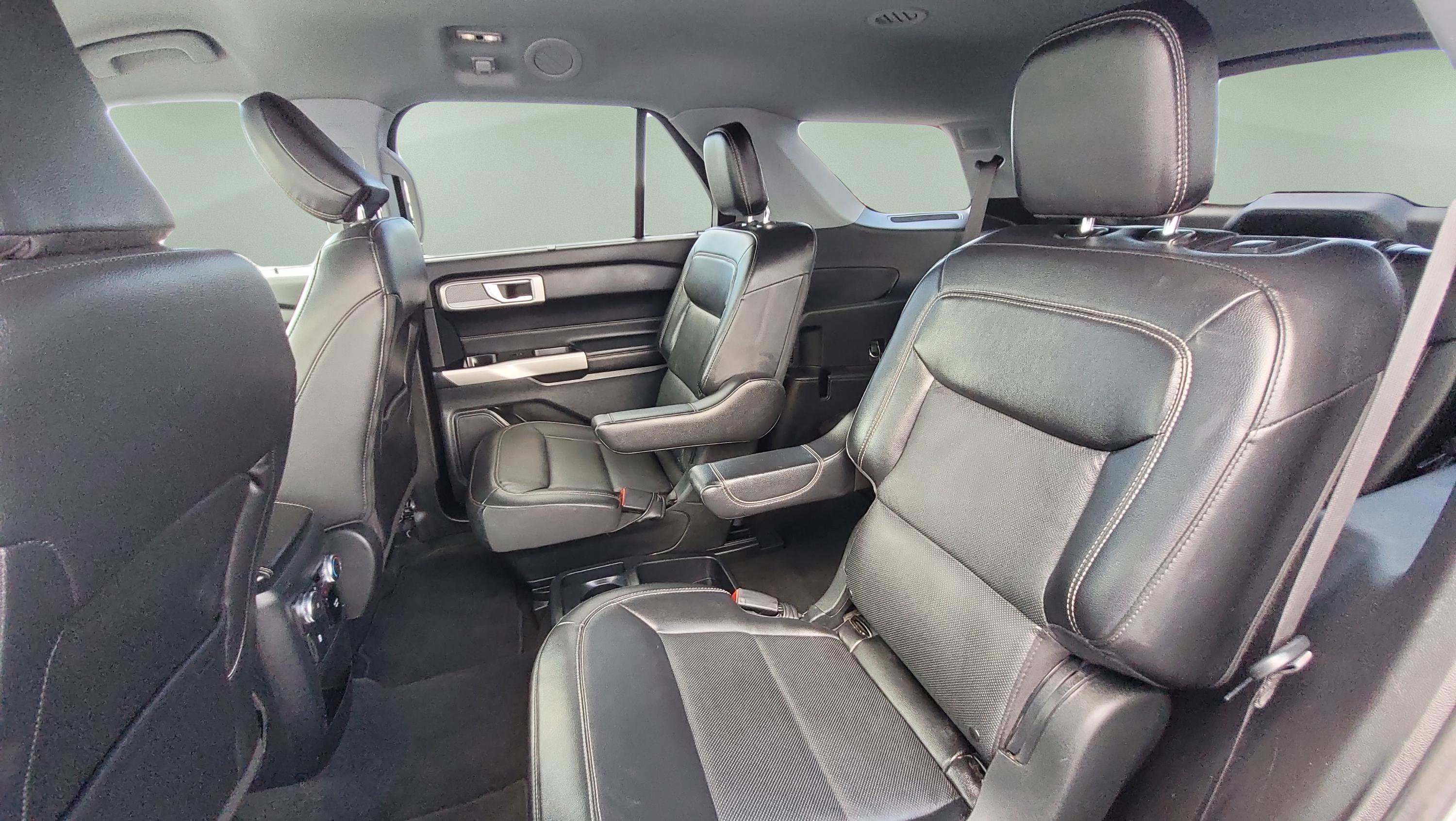 Certified 2021 Ford Explorer Limited w/ Equipment Group 301A AWD/4WD image 18
