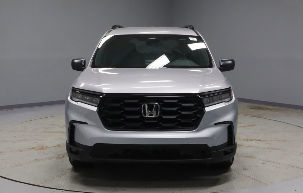 Used 2025 Honda Pilot Sport image 6