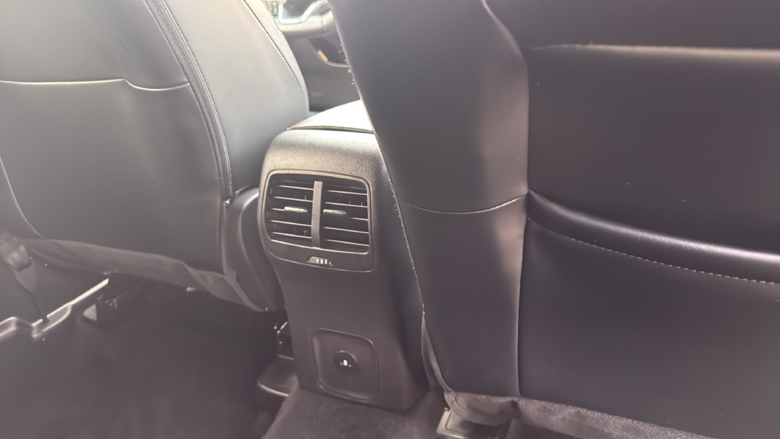 Certified 2025 Ford Escape ST-Line Select AWD/4WD image 27