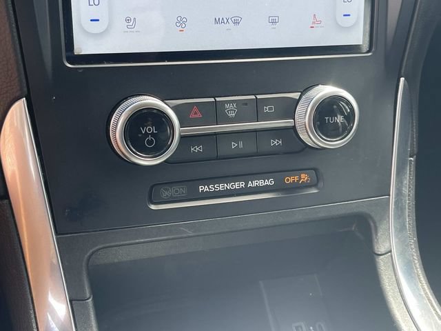 Certified 2024 Ford Edge Titanium AWD/4WD image 39