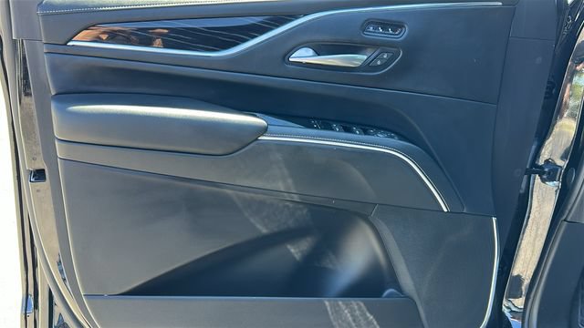 Used 2023 Cadillac Escalade Sport AWD/4WD image 19