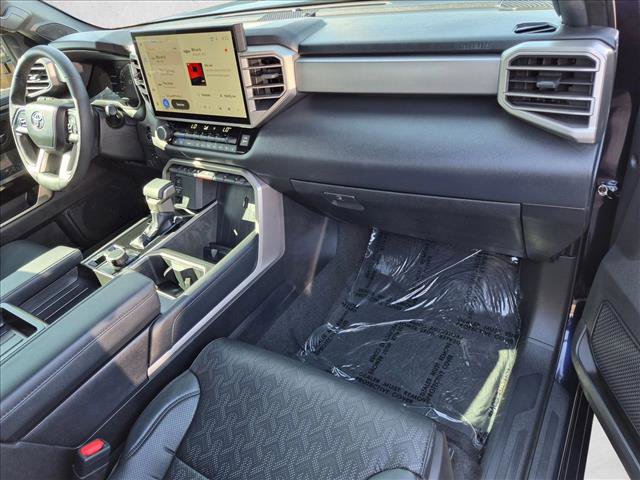 Used 2025 Toyota Tundra Limited AWD/4WD image 30