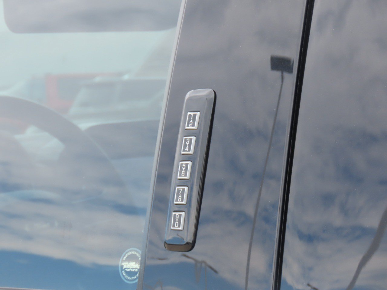 Certified 2022 Ford F150 Lariat w/ Equipment Group 502A High AWD/4WD image 17