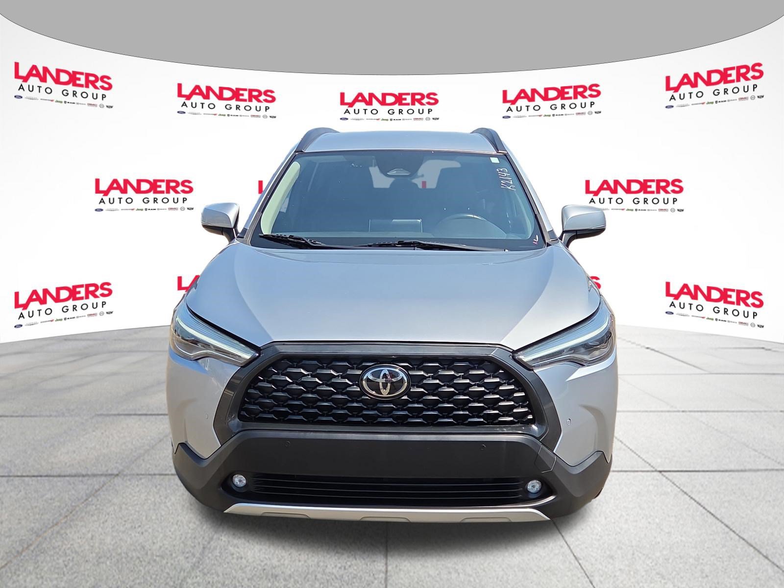 Used 2024 Toyota Corolla Cross XLE FWD image 8
