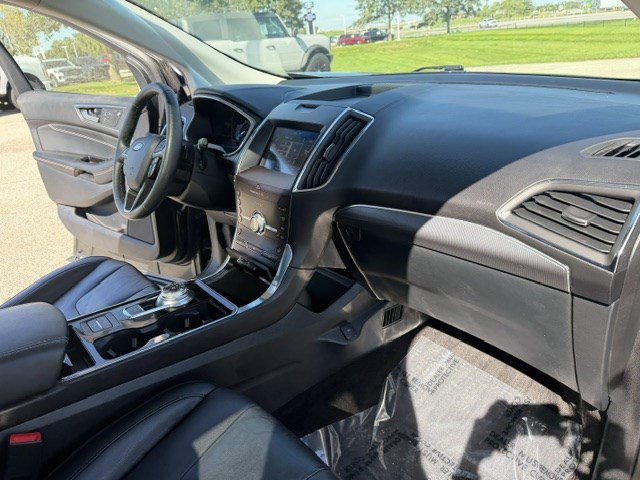 Certified 2020 Ford Edge Titanium w/ Class II Trailer Tow Package AWD/4WD image 38