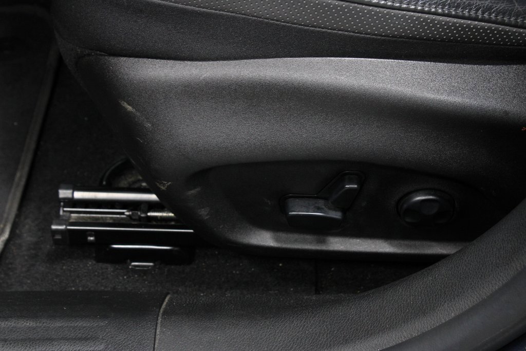 Used 2020 Jeep Renegade Limited w/ LED Lighting Group image 23