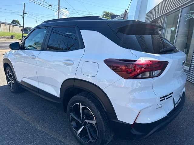 Used 2023 Chevrolet TrailBlazer RS w/ Sun and Liftgate Package AWD/4WD image 8
