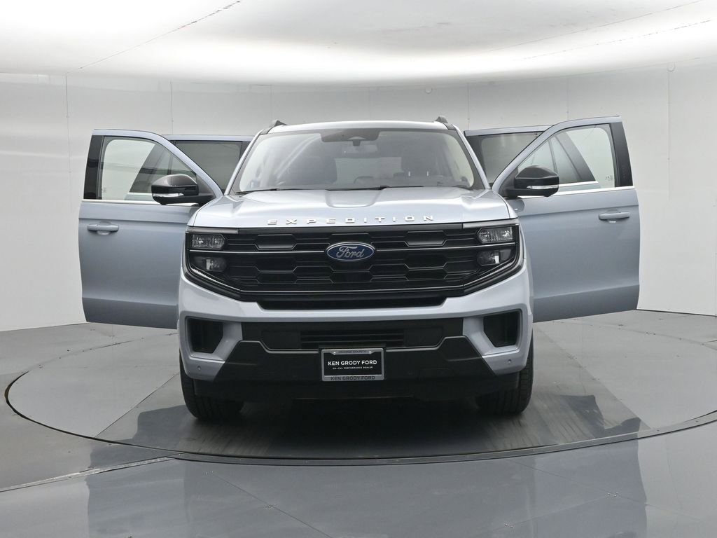 Certified 2025 Ford Expedition Max Active RWD image 35