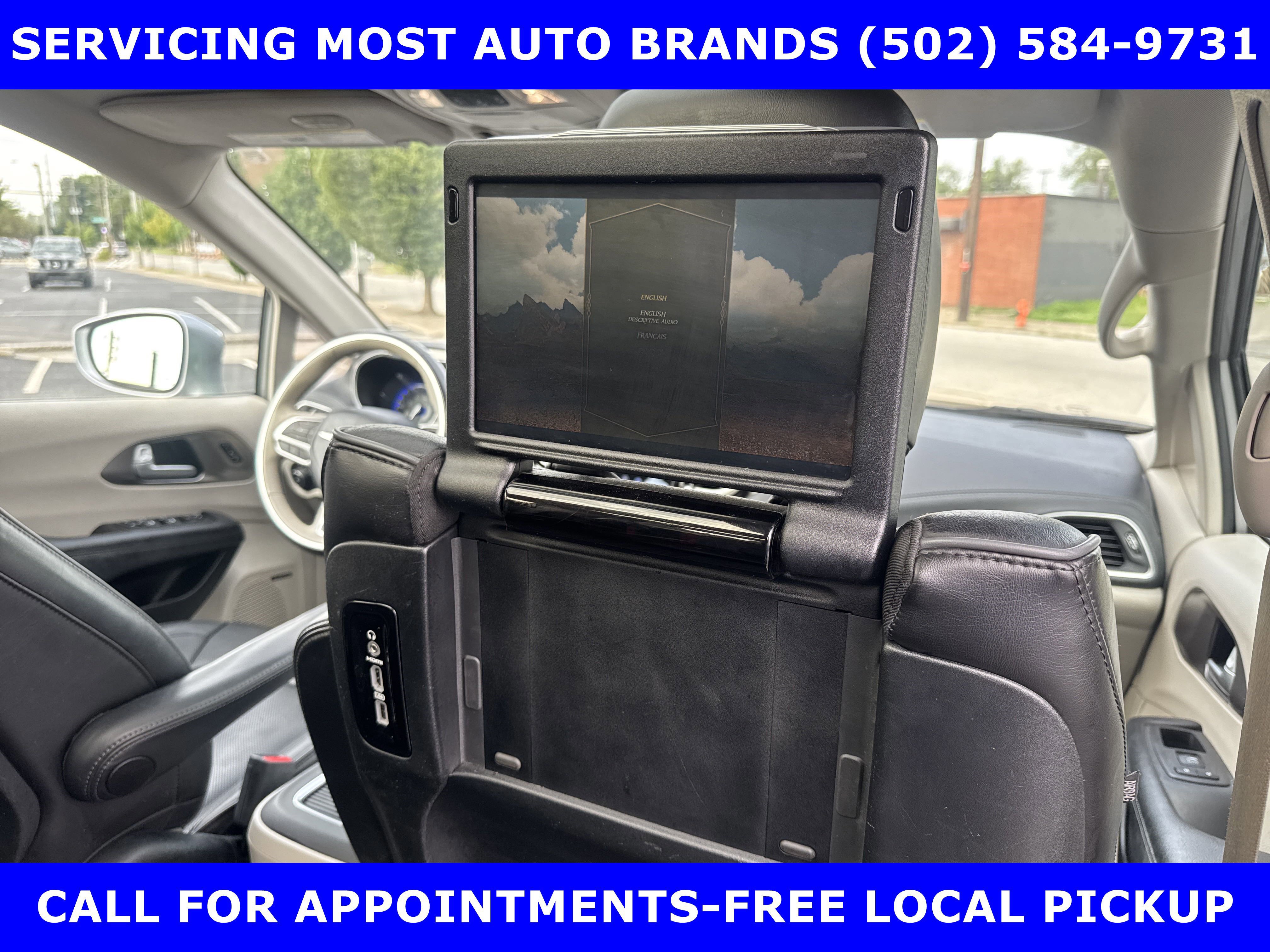 Used 2017 Chrysler Pacifica Limited image 22