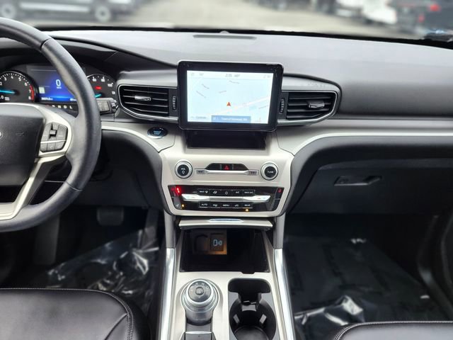 Certified 2022 Ford Explorer XLT w/ Equipment Group 202A image 14