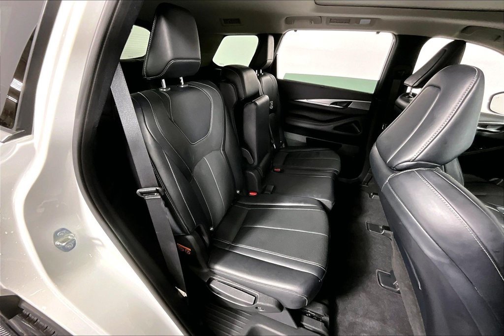 Used 2023 INFINITI QX60 Luxe FWD image 27