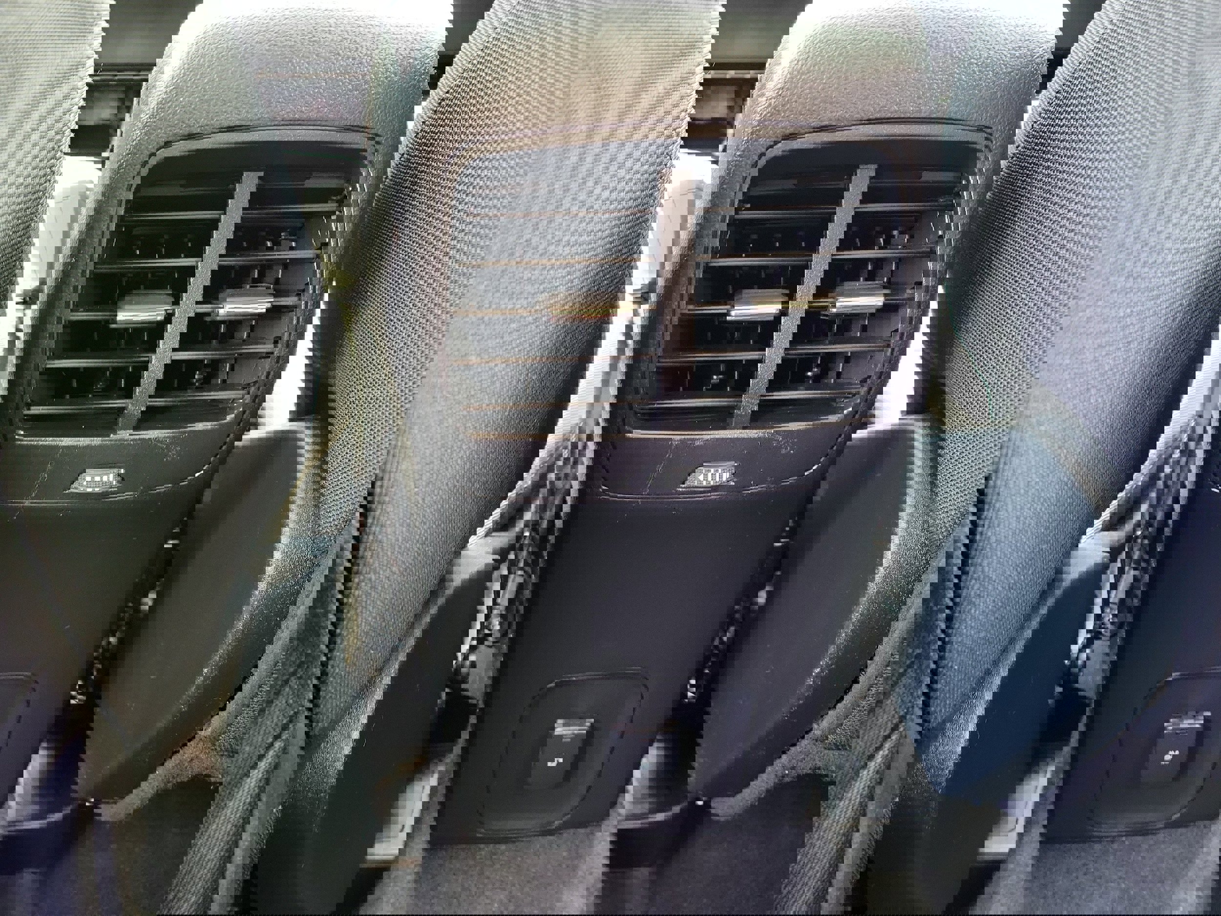 Certified 2020 Ford Escape SE image 11